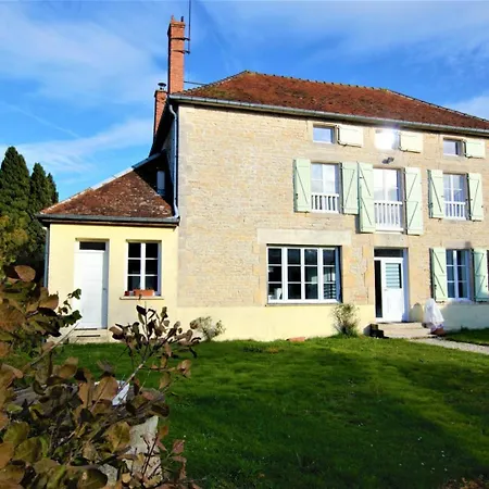 Aube Au Holiday home