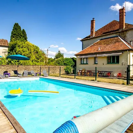 Holiday home Aube Au Trannes