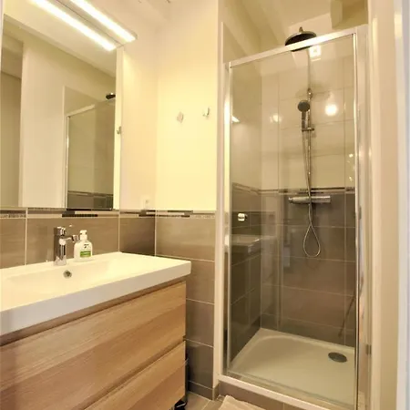Aube Au Tatil Evi Trannes